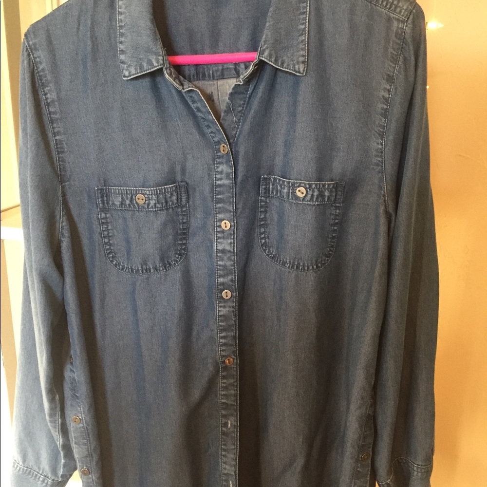 Women’s Size L Denim shirt
